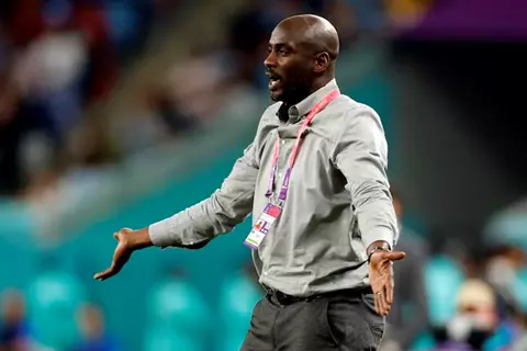 إقالة مدرب غانا قبل شهر ونصف من كأس العالم